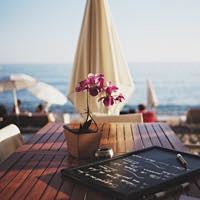 vivoZ1 4+64GB 瓷釉黑 4G全网通 新一代全面屏